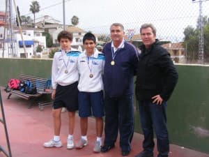 El V Torneo de Tenis “Día de Andalucía” reúne a 50 participantes