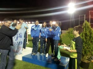 ATLETISMO: Una decisión injusta de los jueces deja fuera del podium al equipo femenino