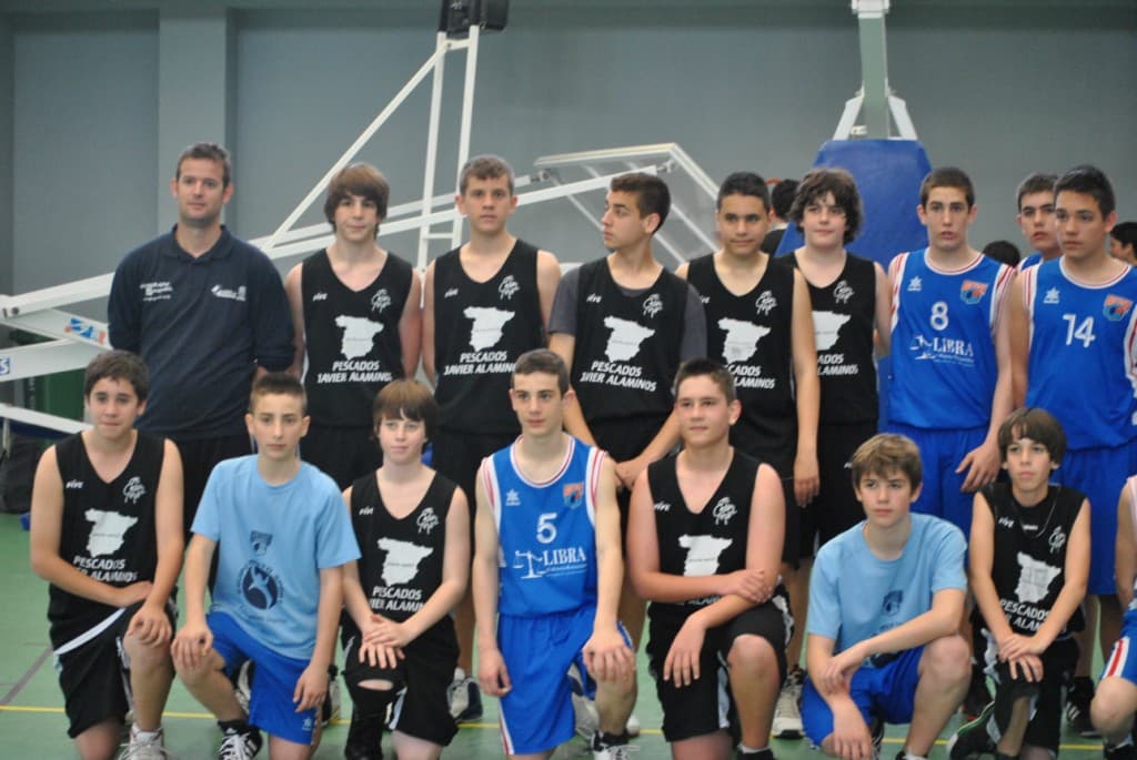 Excelente desarrollo del I Torneo de Semana Santa de Baloncesto Base