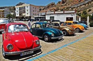 Una concentración de Volkswagen ‘Escarabajo’ inundan el Llano