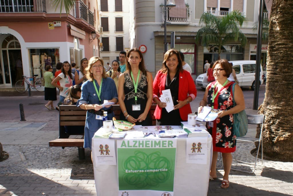 Motril arropa a la asociación Afa-Contigo en el Día Mundial del Alzheimer