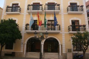El día 1 de octubre entrará en vigor en nuevo horario laboral de los empleados municipales de Almuñécar