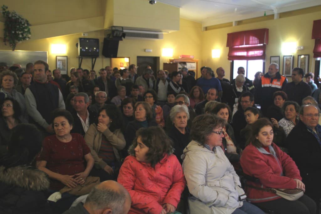El Ayuntamiento de Almuñécar realoja a 57 vecinos afectados por el incendio