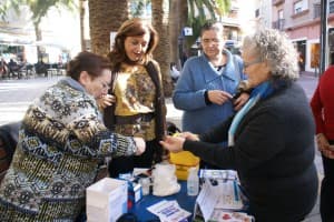 Más de 500 personas pasarán esta mañana por las mesas constituidas con motivo del Día Mundial de la Diabetes