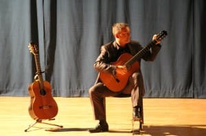 El guitarrista inglés, Gary Ryan, cautiva al público con un extraordinario concierto en La Herradura