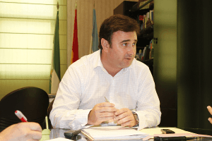 El alcalde de Salobreña se muestra contrario al drama de los desahucios