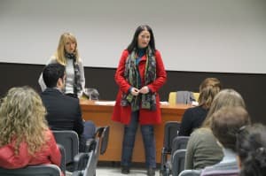 Casi una treintena de alumnos participan en el examen de acceso al curso de inglés para la obtención del título oficial