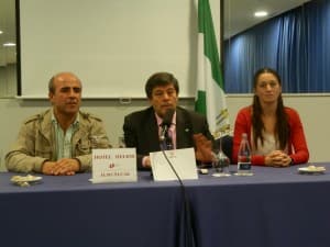El secretario provincial del partido andalucista, Jesús Valenzuela, visita Almuñécar