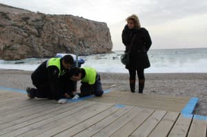 Carchuna y Calahonda ponen sus playas a punto para la Semana Santa