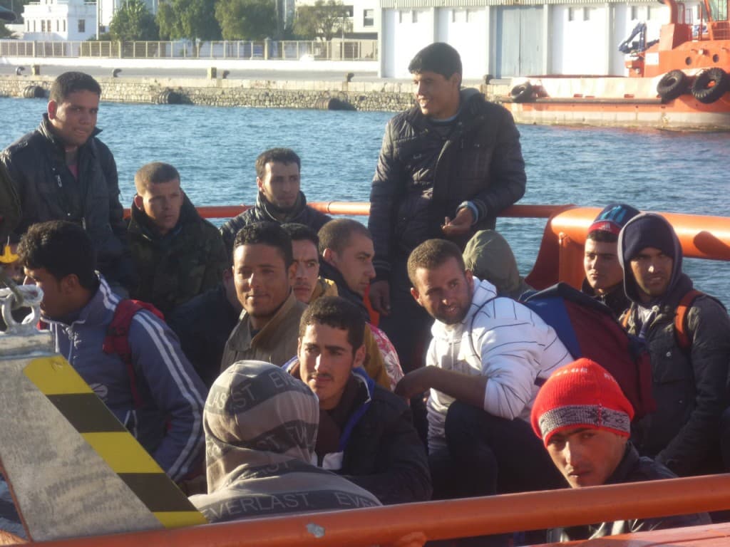 25 inmigrantes fueron interceptados a 25 millas de la Costa