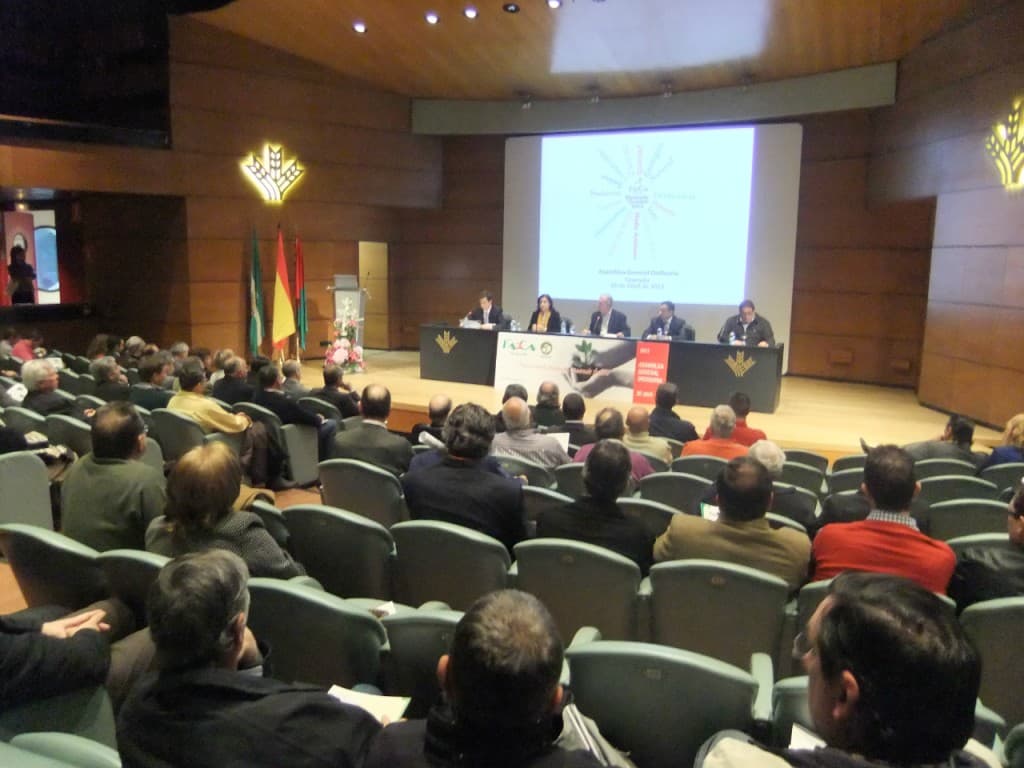 Las cooperativas agroalimentarias de granada siguen creciendo