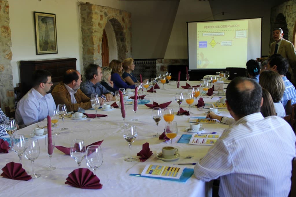 Un desayuno de trabajo con los pequeños empresarios pone el broche final a la V Campaña de Seguridad y Salud en el trabajo