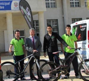 El concejal de Deportes felicita al equipo ‘Bull bikes’ por los excelentes resultados obtenidos esta temporada