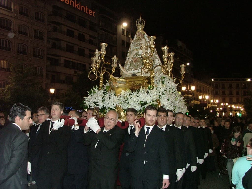 La Hermandad de la Virgen de la Cabeza cumple con brillantez su peregrinación a la basílica de las Angustias