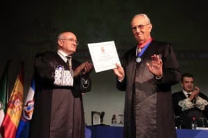 Cruz al Mérito para Rosa Cobo y Medalla al Mérito para Miguel Rojas