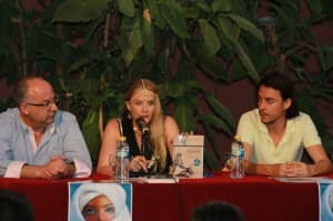La escritora granadina Brígida Gallego–Coín presentó “La Perla de Granada” en Almuñécar