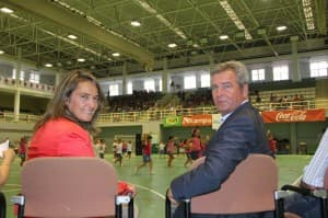 La alumnos de la Escuela de Verano despidieron el curso en el Pabellón a ritmo de música y baile