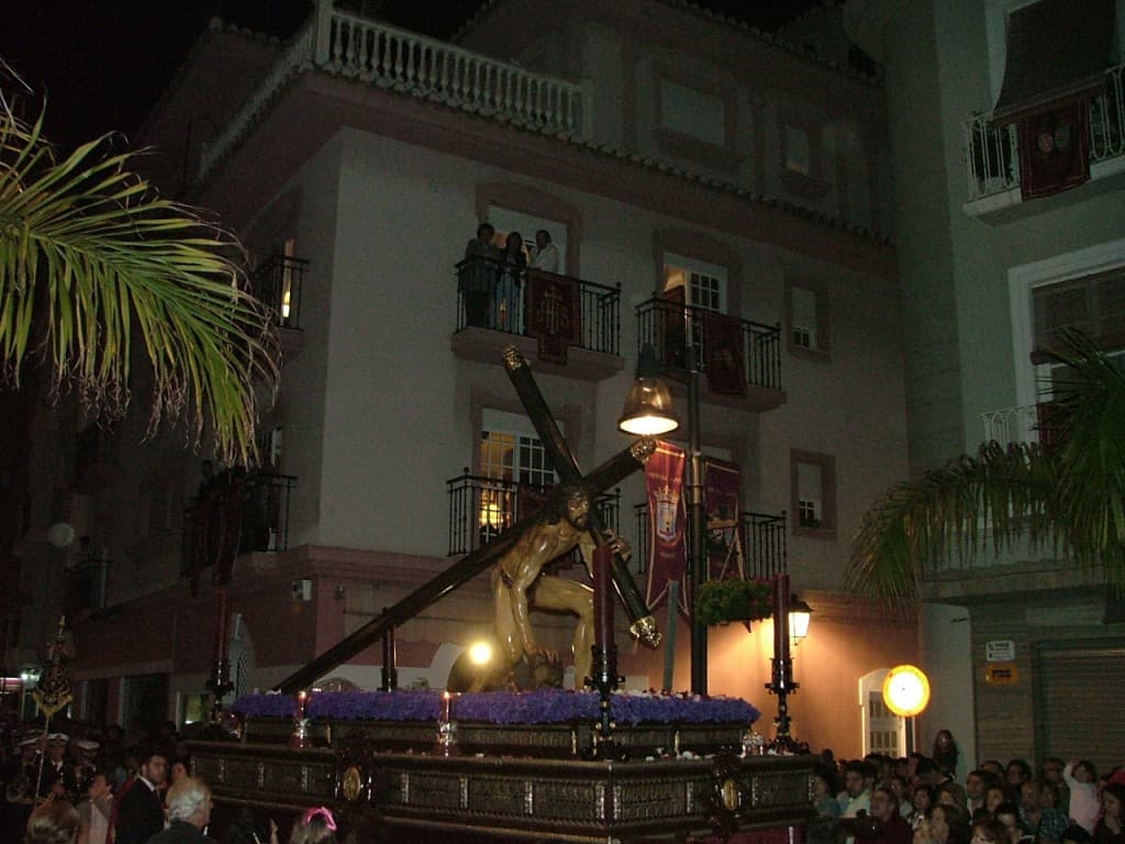 JUEVES SANTO La Hermandad de Pasión escenifica el Camino del Calvario en la cuesta del Cerro de la Virgen