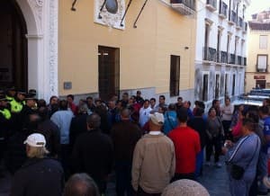 Psoe e IU critican duramente el proceder de la alcaldesa García Chamorro con los vendedores del ‘mercadillo’ de Motril