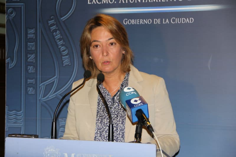 La alcaldesa da orden a la Policía Local para que se cierren las terrazas