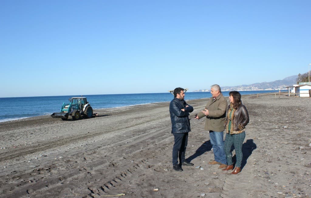 Motril vuelve a reclamar a Costas los espigones para las playas
