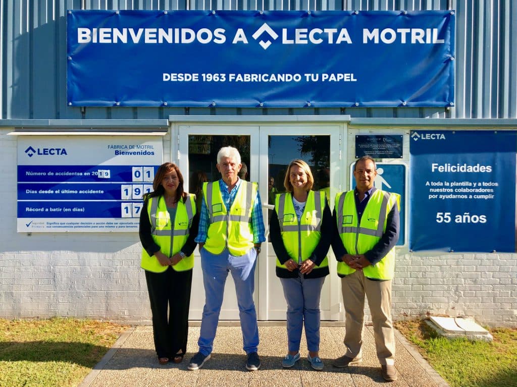 García Chamorro destaca la «riqueza económica y laboral» que genera la fábrica Torraspapel en Motril