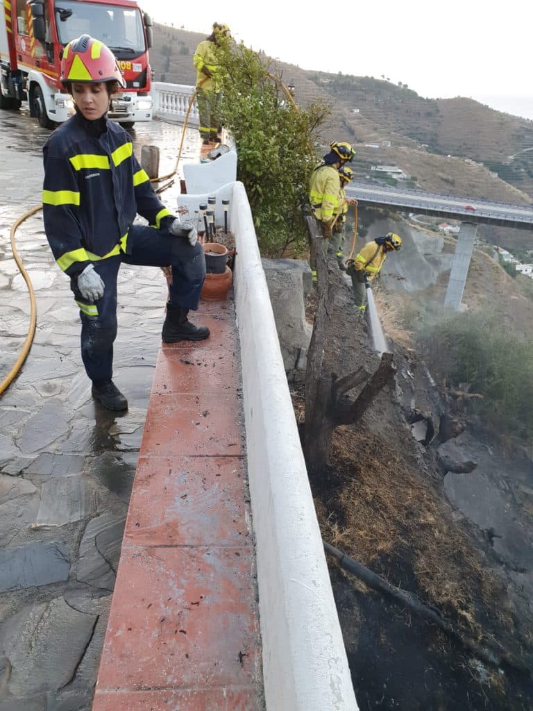 Nuevo incendio en la Cuesta de las Golondrinas en Almuñécar