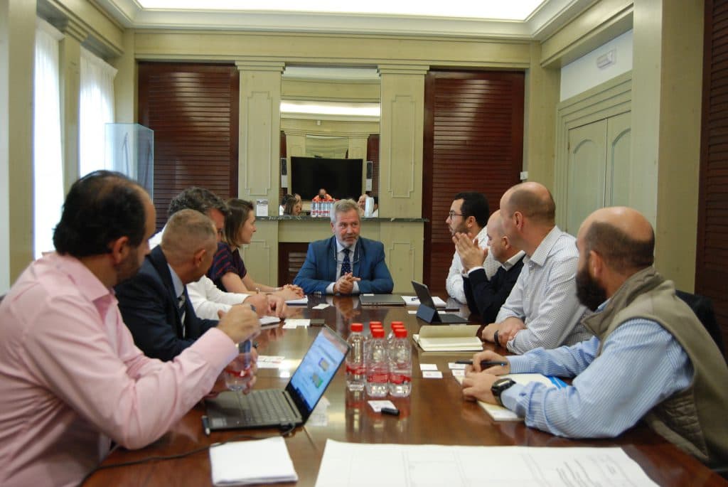 Inditex y Renault estudian fórmulas para optimizar las exportaciones que realizan desde Motril a Marruecos