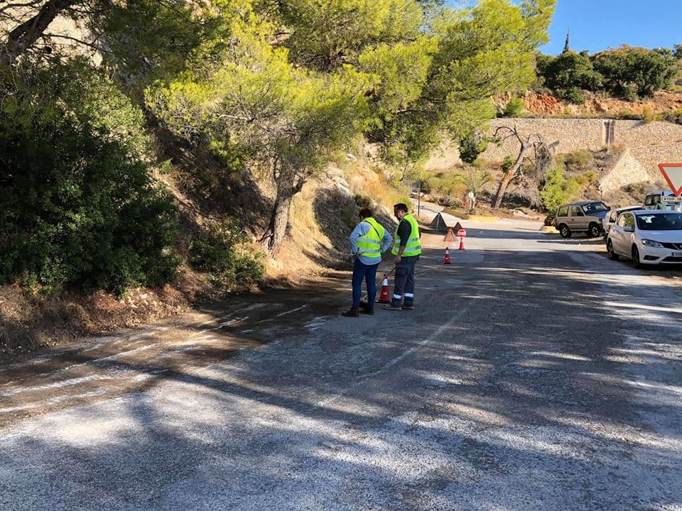 Arrancan los trabajos previos para el asfaltado del vial de Cerro Gordo en La Herradura