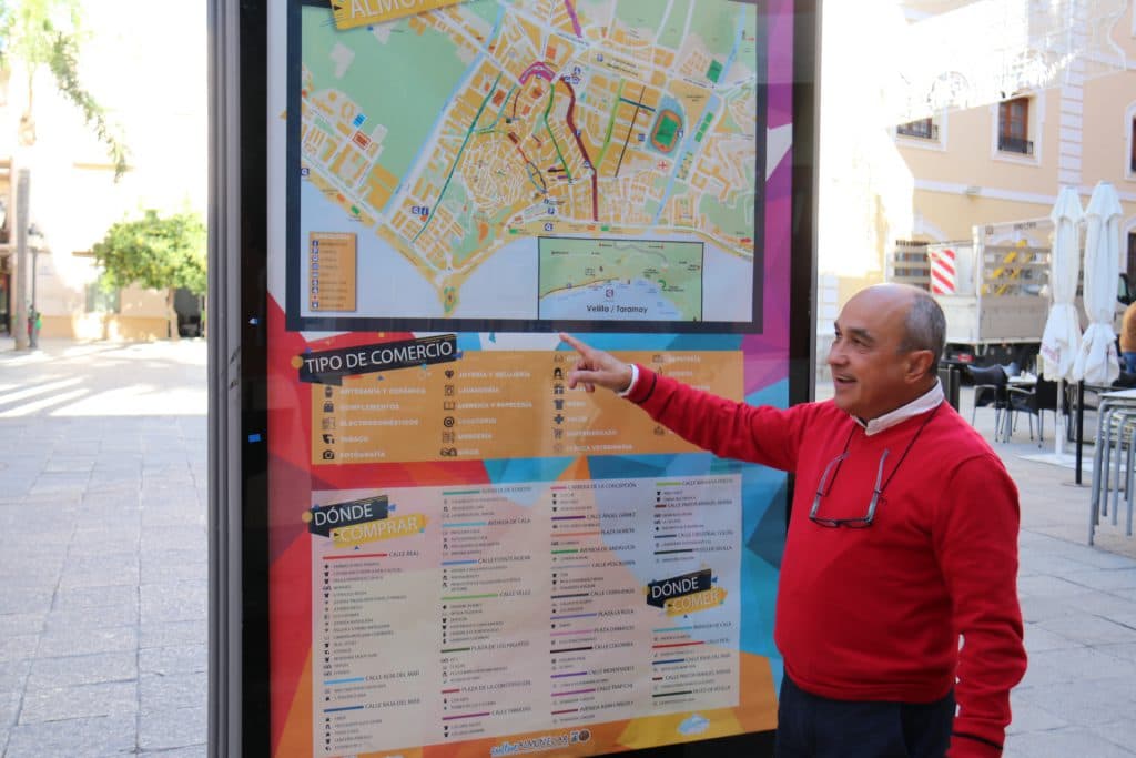 El edil de Comercio de Almuñécar niega ninguna discriminación del sector en la campaña con la Asociación de Comercio Abierto Sexitano
