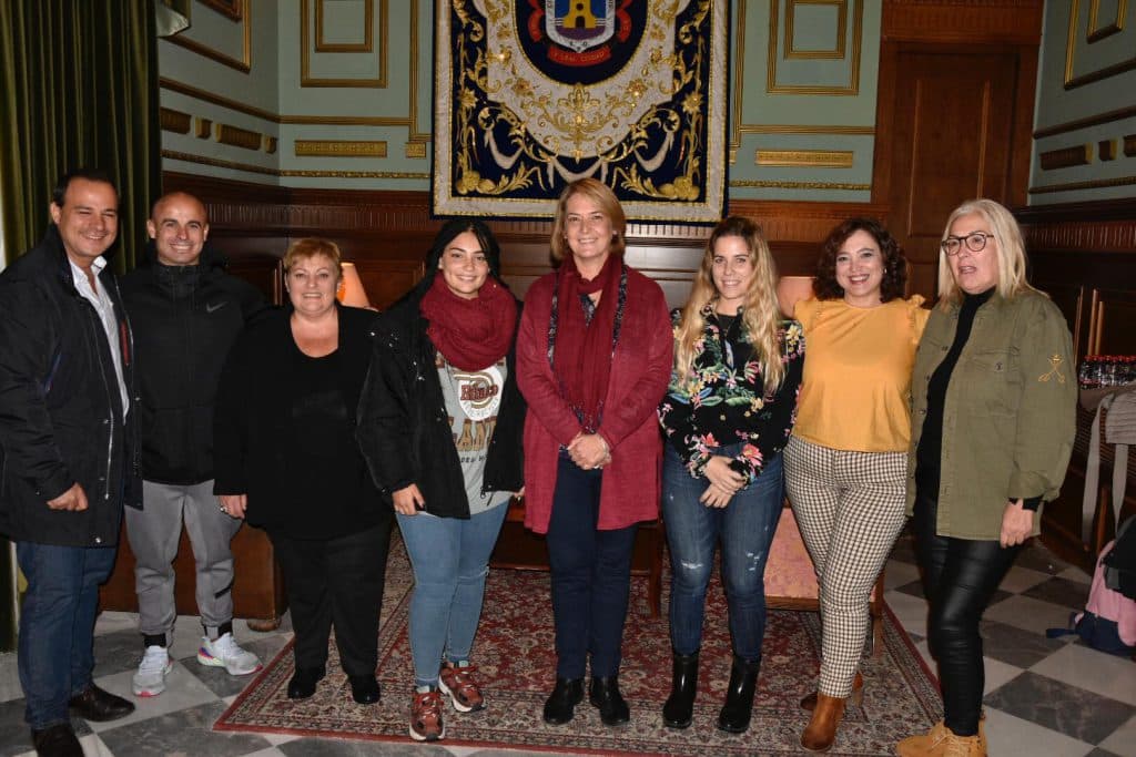 Apoyo institucional a Violeta Hódar antes de enfrentarse a la fase final de OT