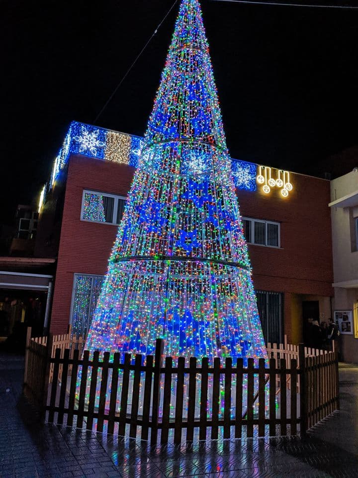 Torrenueva Costa enciende su alumbrado navideño