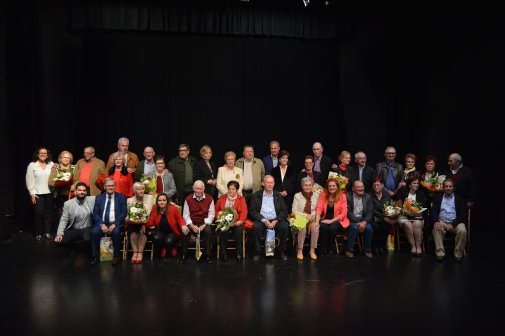 Quince matrimonios de Salobreña reciben un homenaje por sus 50 años de casados
