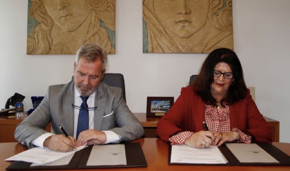 El Puerto de Motril renueva su colaboración con Granada Internacional
