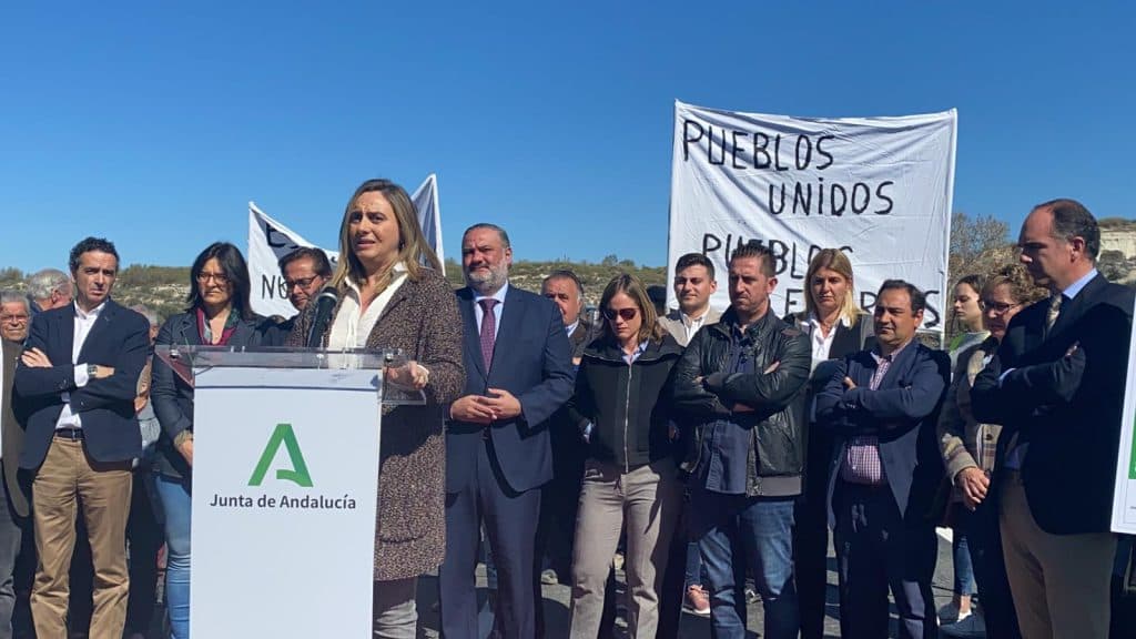 Entra en servicio el puente sobre el río Baza que fue dañado por la DANA
