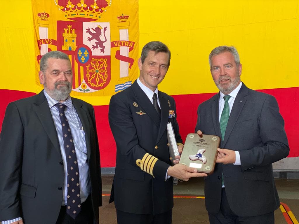 El Puerto de Motril abre sus puertas para que los ciudadanos visiten el Buque Castilla de la Armada durante el puente del Día de Andalucía