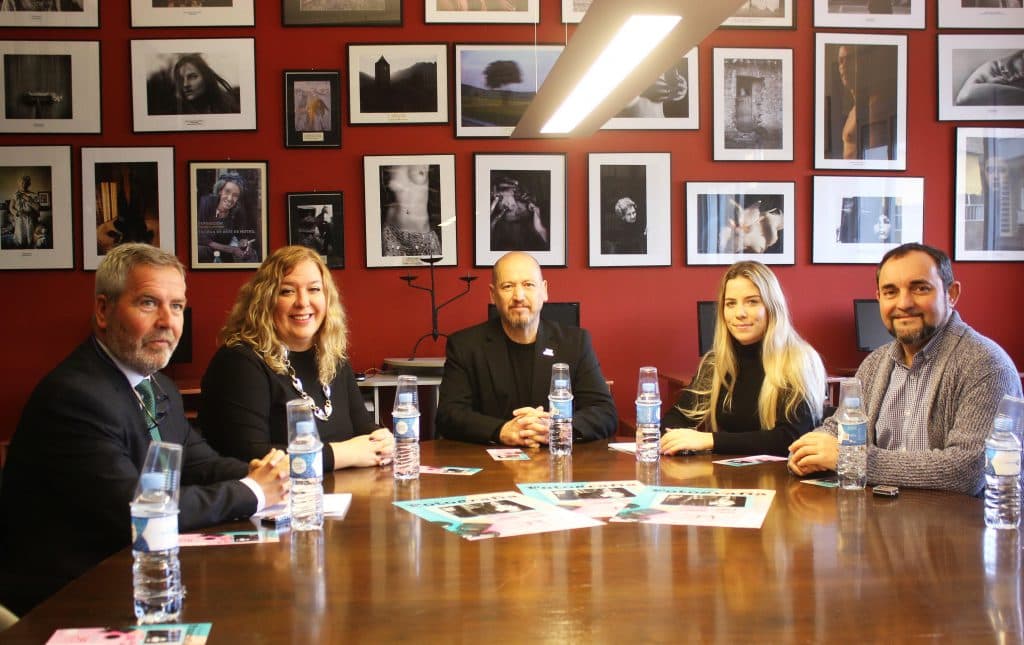 La vicepresidenta de la Mancomunidad destaca la importancia del Concurso de Fotografía de la Escuela de Arte de Motril