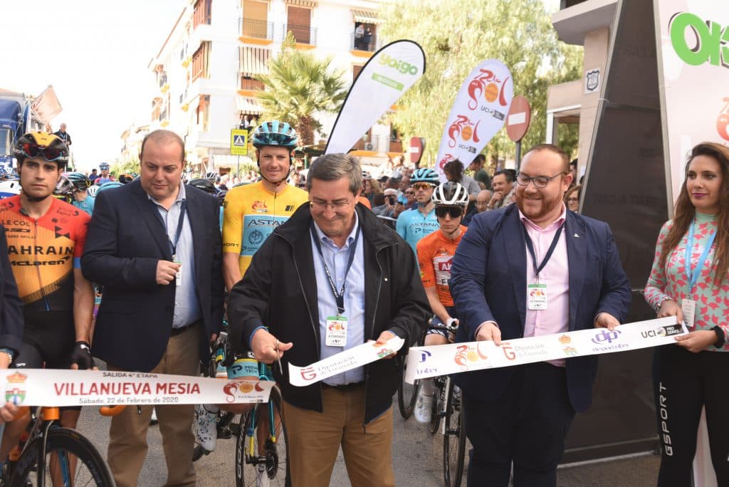 Villanueva Mesía, salida de la cuarta etapa de la Vuelta Ciclista a Andalucía