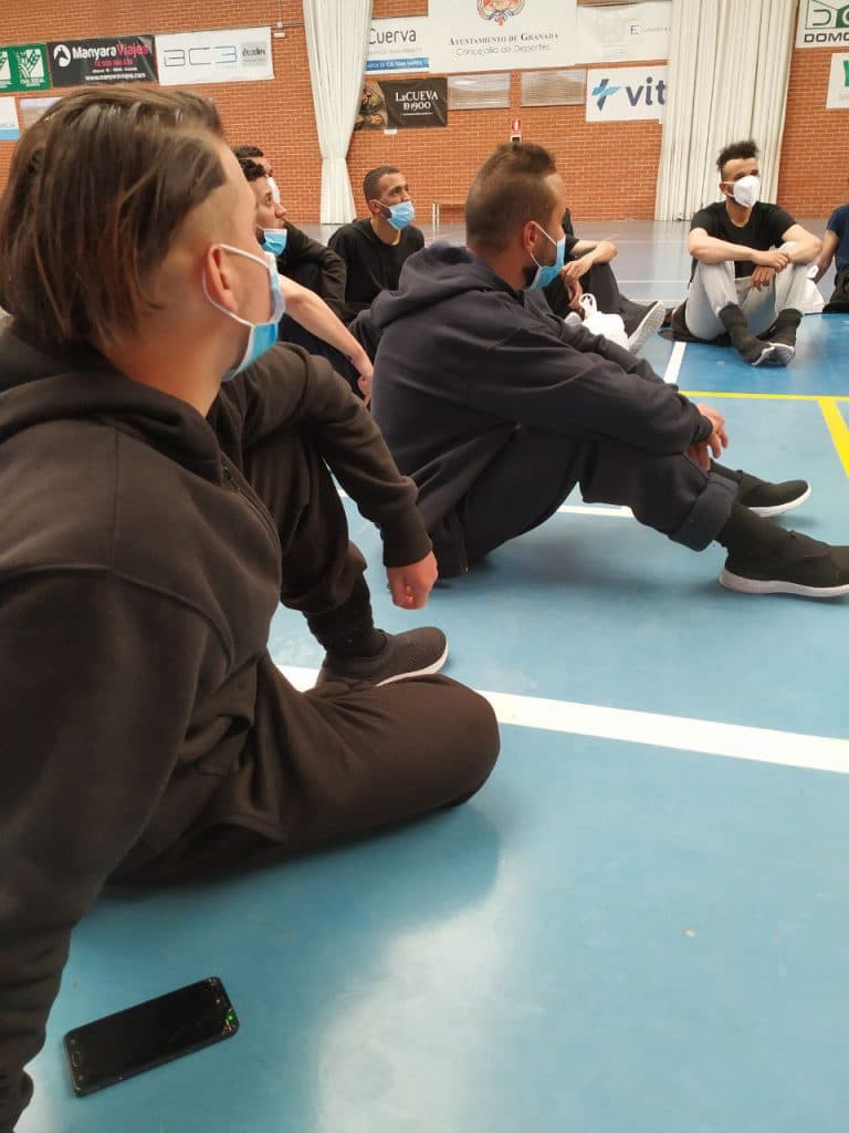 APDHA demanda a Migraciones un protocolo urgente para garantizar la cuarentena en condiciones dignas a las personas recién llegadas