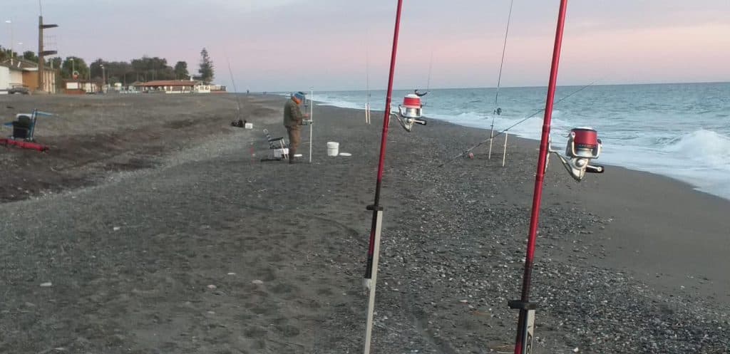 No se puede pescar en la orilla de 9 a 22 horas en las playas motrileñas