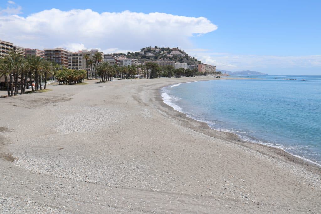 Las playas de Almuñécar y La Herradura estarán abiertas de 9 a 23 horas desde este lunes día 1 junio
