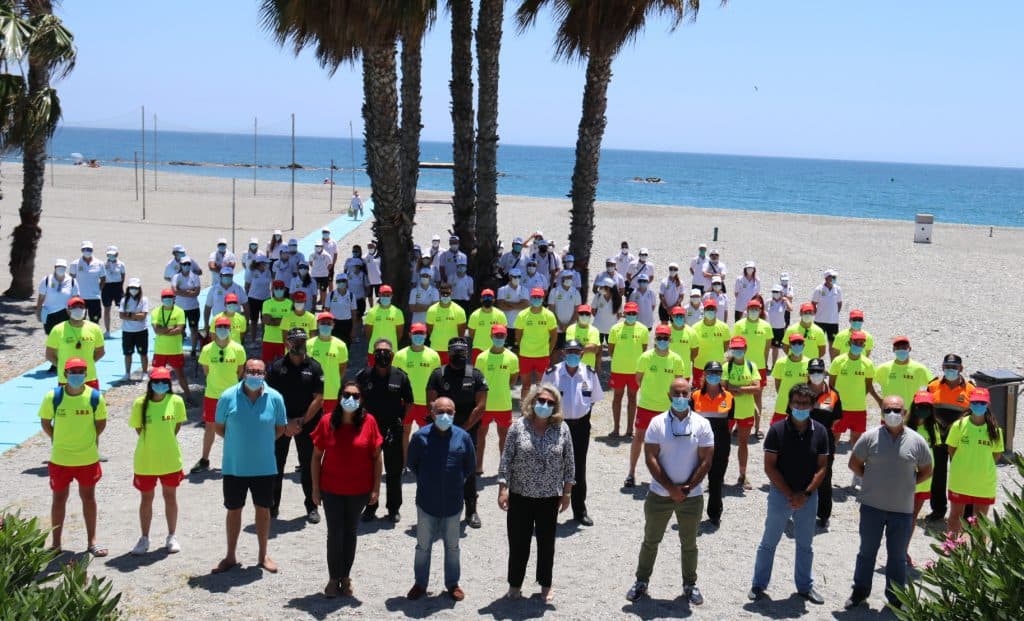 Almuñécar pone en marcha el servicio de vigilancia y socorrismo en las playas