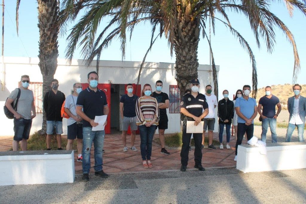 Salobreña recibe a sus auxiliares de la playa