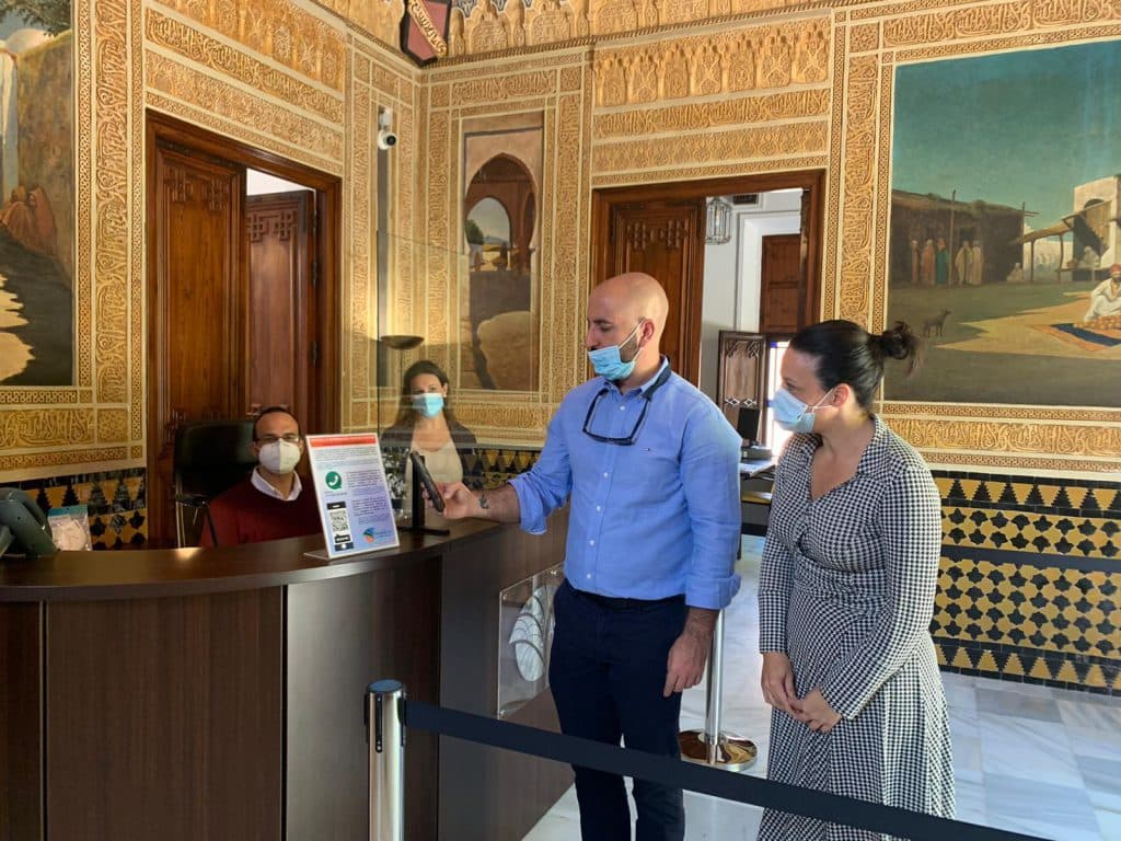 Las oficinas de turismo de Almuñécar y La Herradura reabren sus puertas al público