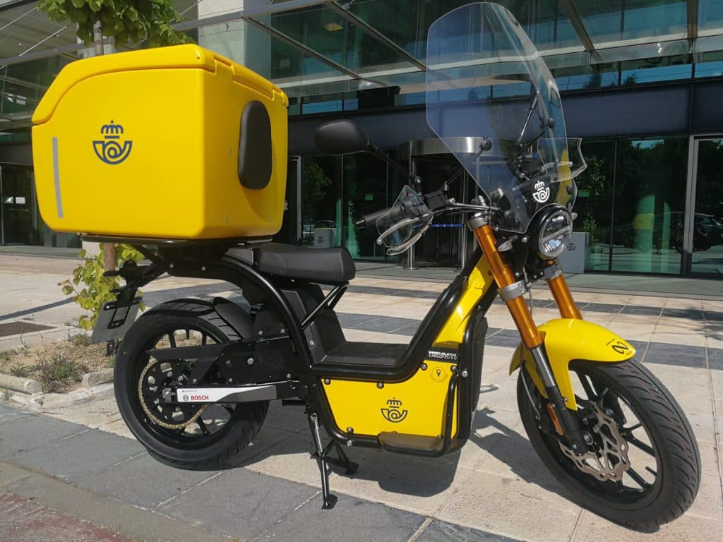 Correos cuenta ya con 600 nuevas motos eléctricas