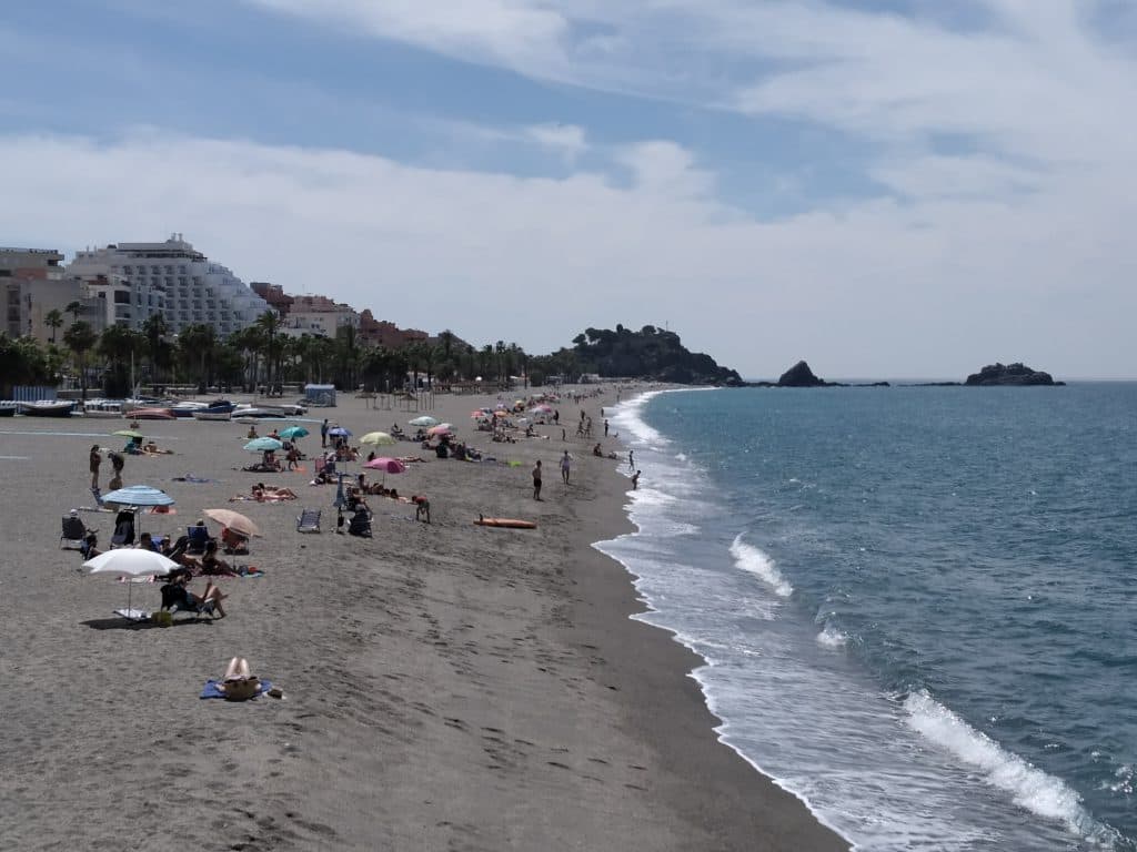 Almuñécar y La Herradura cerrarán sus playas el martes 23
