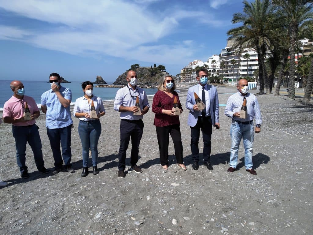 Almuñécar presenta el plan «cono» para delimitar la ocupación en sus playas