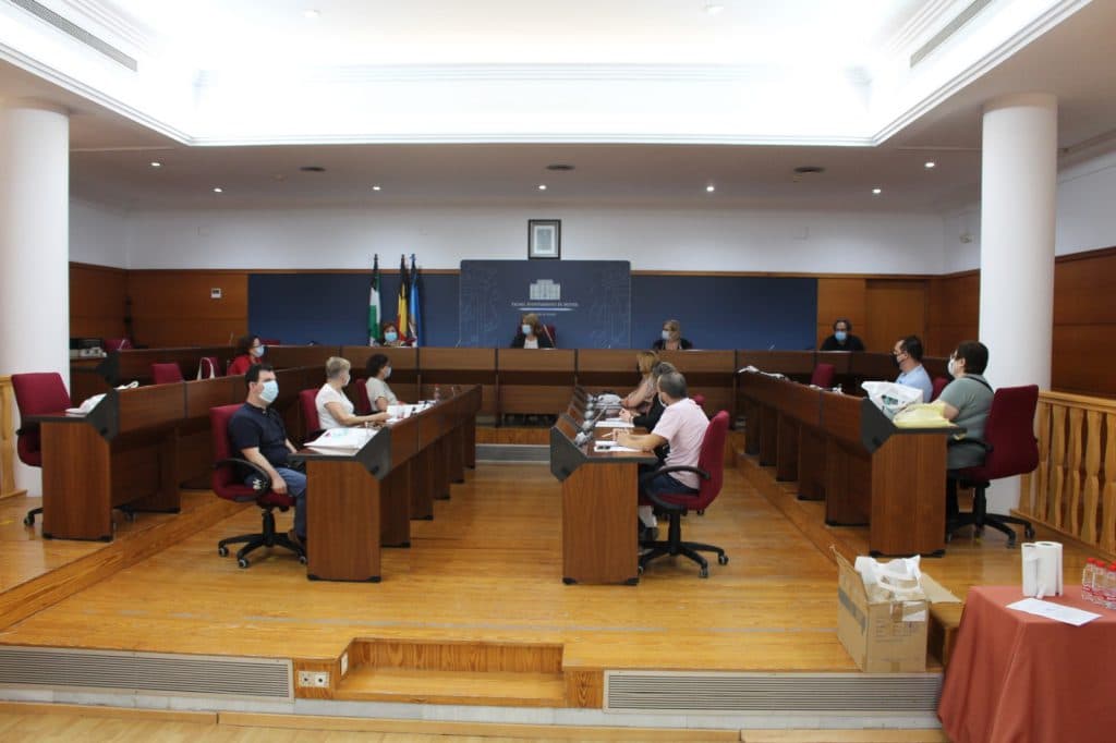 Motril activará nuevas políticas para eliminar las barreras físicas y sensoriales