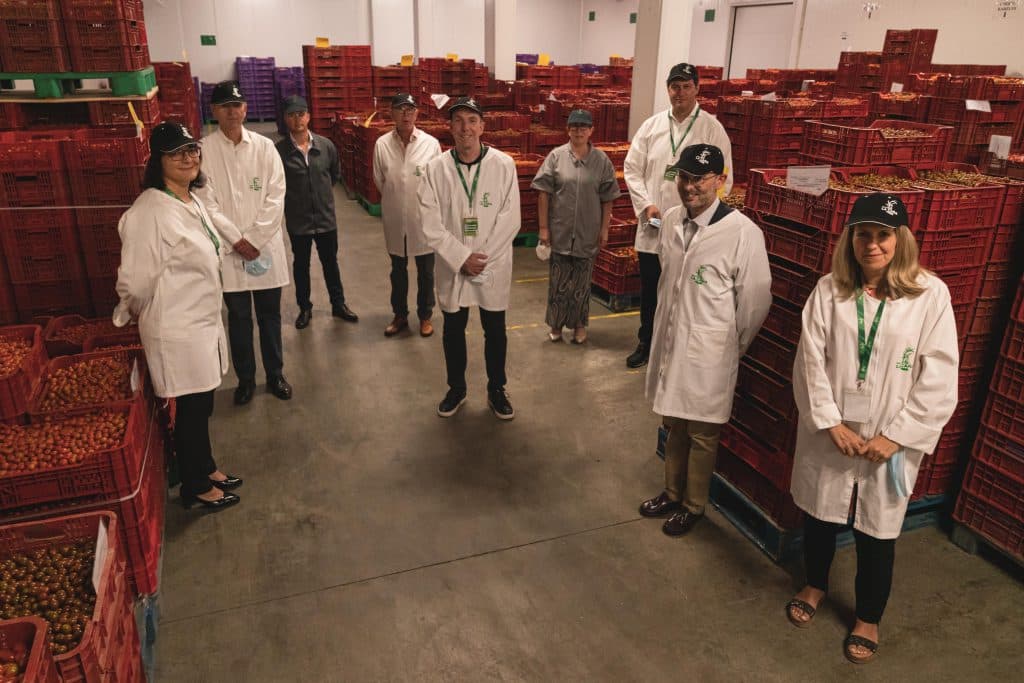 Grupo DIA visita la planta de producción del Grupo La Caña en Castell de Ferro