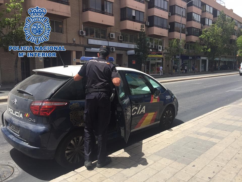 Detenido un activo atracador especializado en asaltar farmacias, panaderías y tiendas de alimentación durante el confinamiento